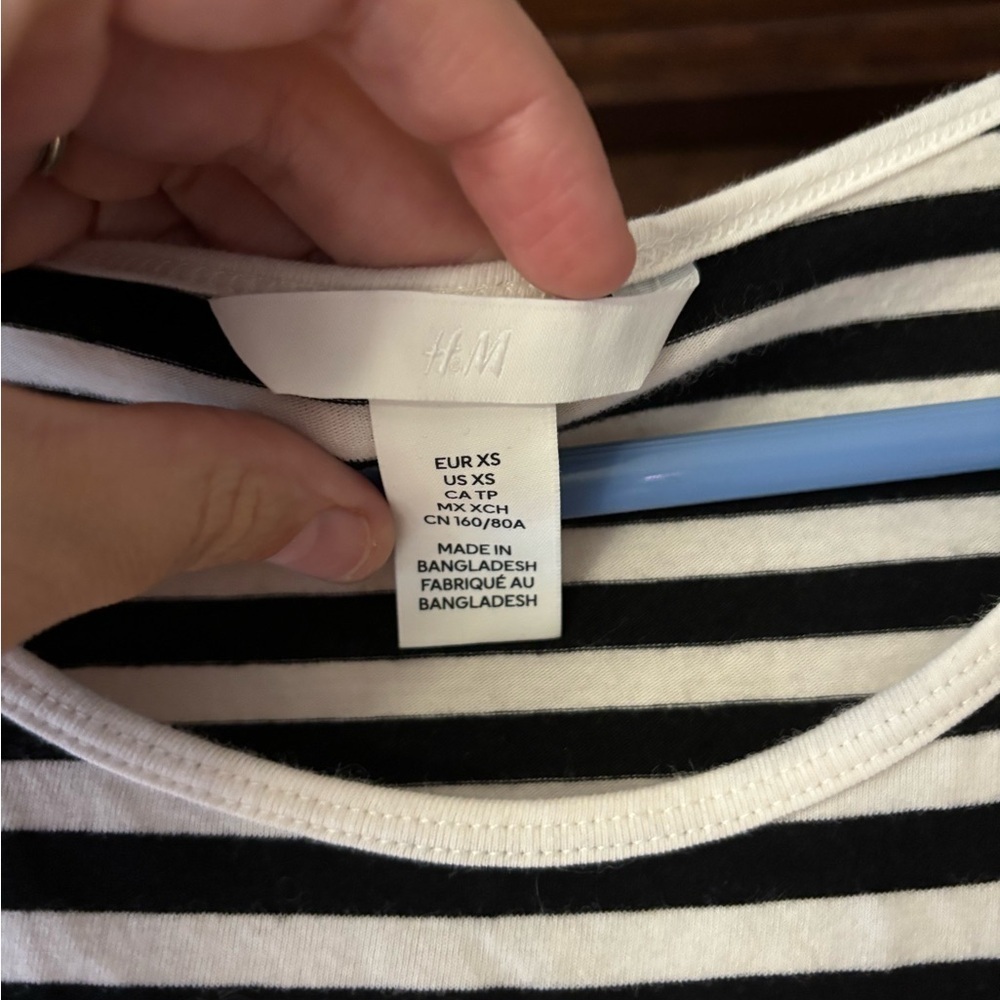 H&M black and white long sleeve size small - Picture 4 of 4